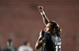 Dayro Moreno, carrasco do Cruzeiro, marca golaço pelo Once Caldas aos 40 anos