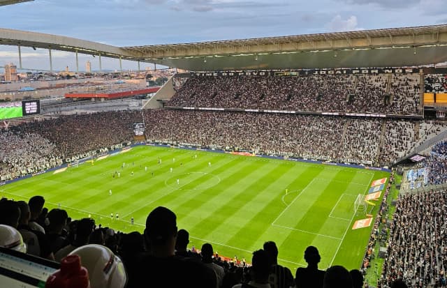 Gramado do Corinthians: executivo admite falhas e promete melhora após críticas