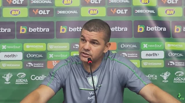 América-MG na Série B: técnico Umberto Louzer defende elenco após revés e projeta reação