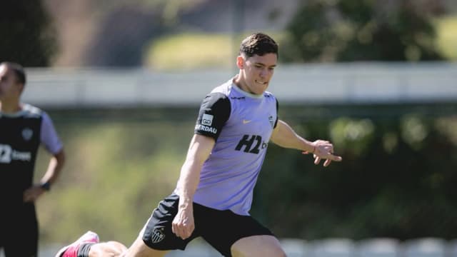 Atlético-MG apresenta reforço Thiago Borbas e realiza treino aberto na Cidade do Galo