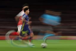 Julián Álvarez entra em conflito com Atlético de Madrid para forçar ida ao Barcelona
