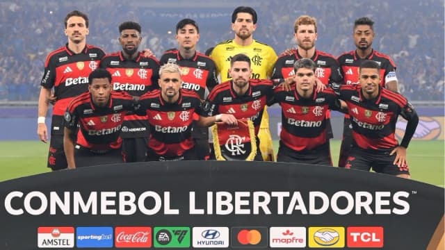 Flamengo e Cruzeiro: zagueiro critica decisão de árbitro em empate na Libertadores