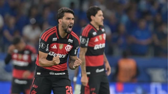 Cruzeiro e Flamengo: jornalistas avaliam falta que gerou gol na Libertadores