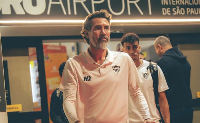 Atlético-MG: técnico minimiza desfalques na zaga e aposta em jovem da base