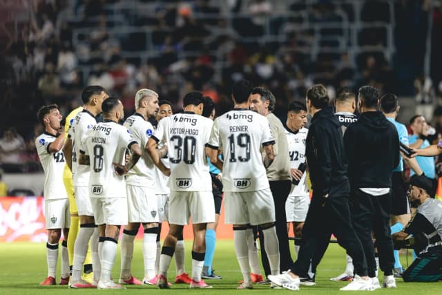 Atlético-MG vence Bragantino e jogadores pregam cautela na Copa Sul-Americana