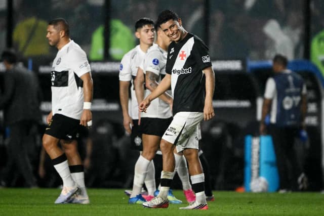 Vasco empata com Olimpia na Sul-Americana e decide vaga no Paraguai