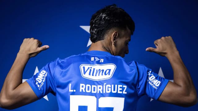 Lucho Rodríguez no Cruzeiro: atacante assina contrato e vestirá a camisa 97