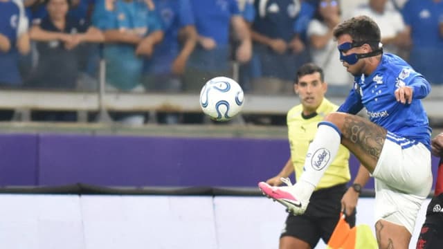 Cruzeiro x Flamengo: Matheus Henrique admite medo de expulsão após falta em Bruno Henrique