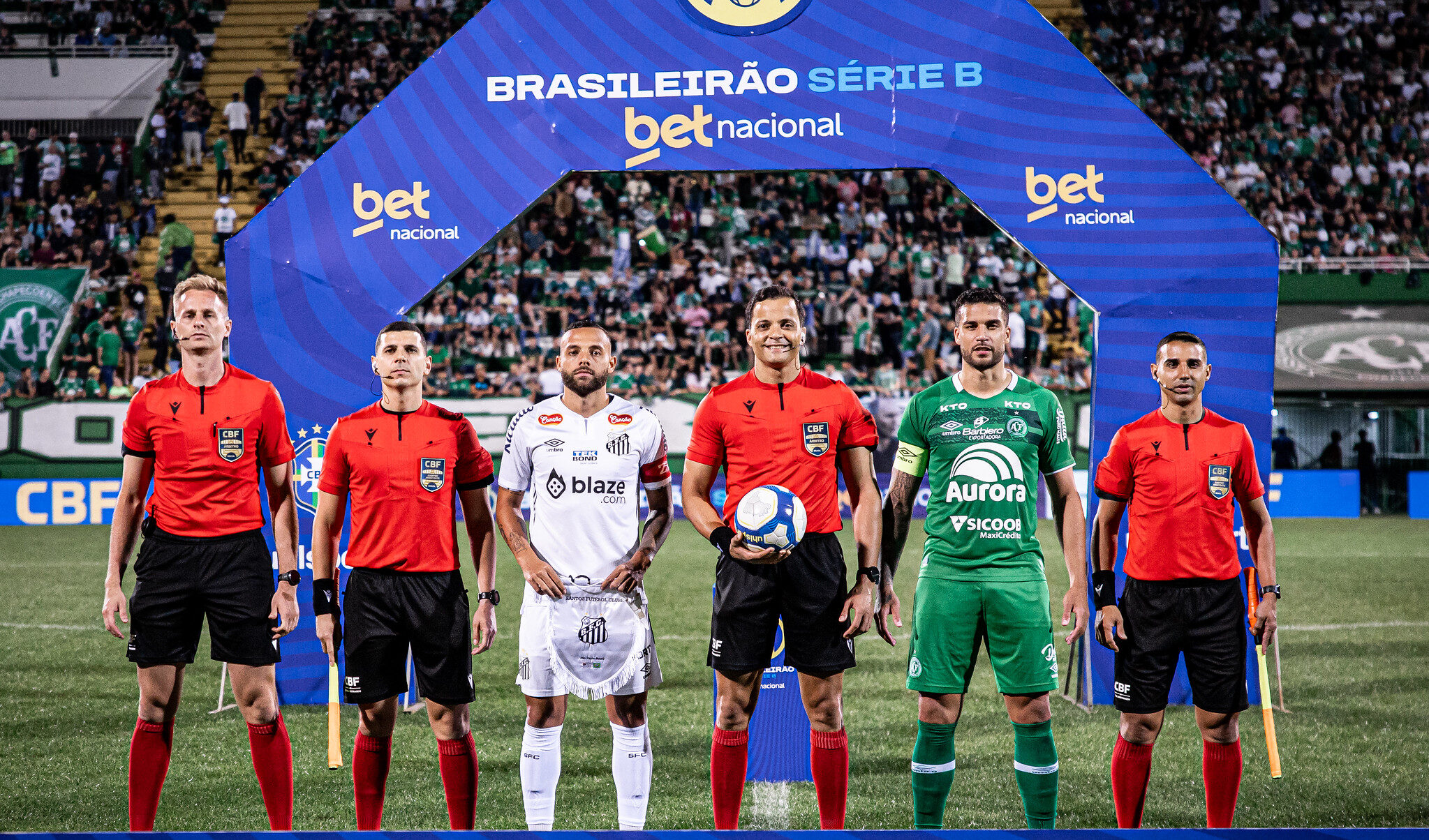 Chapecoense vence o Santos de virada na Série B — Foto: Raul Baretta/Santos FC