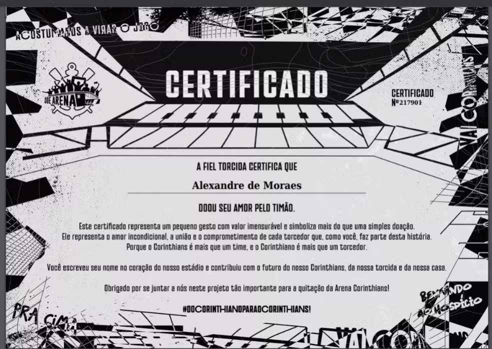 Moraes recebeu um certificado por contribuir com a campanha