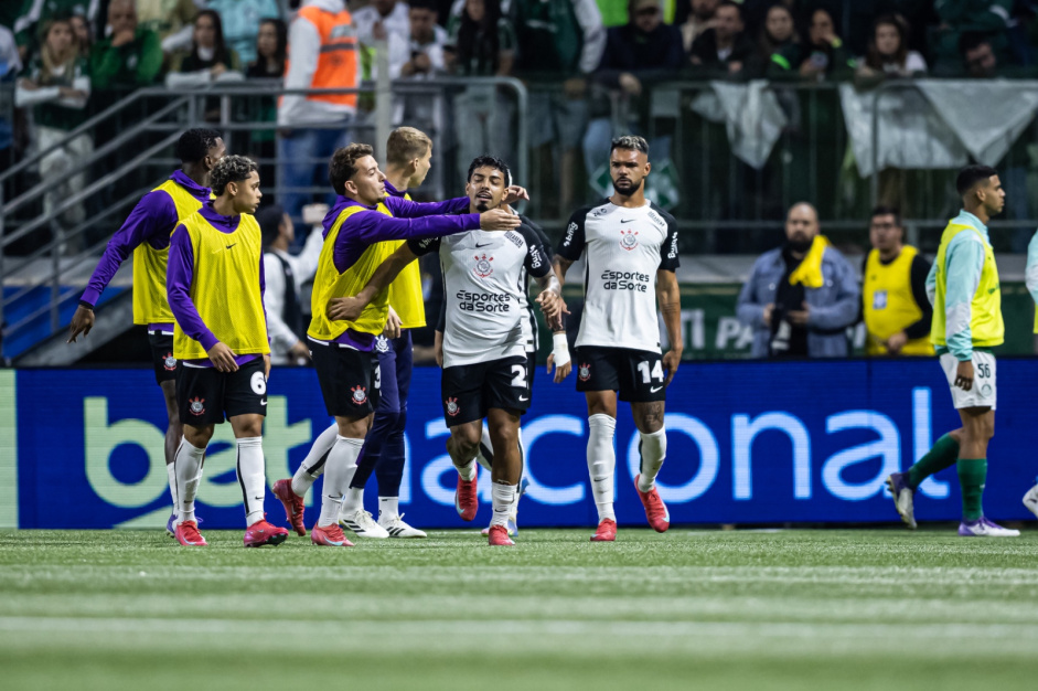 Corinthians e Bahia se enfrentam pelo Brasileirão na Neo Química Arena