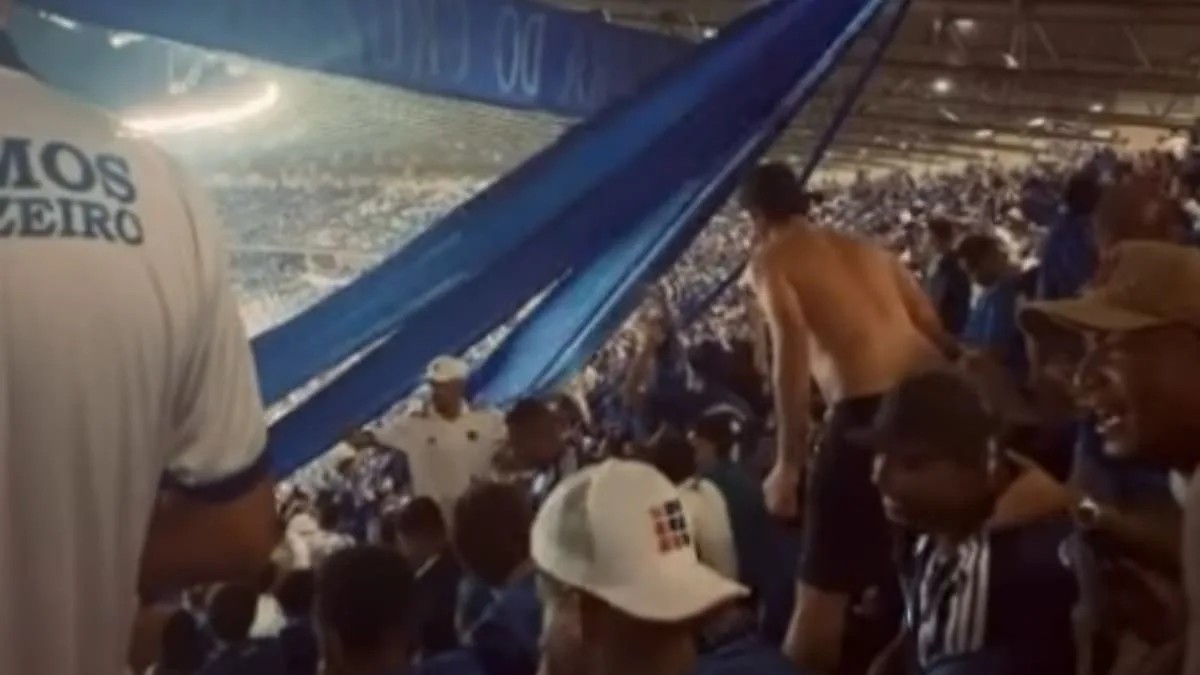 Cruzeiro na Libertadores: atletas do time feminino prestigiam empate contra o Flamengo