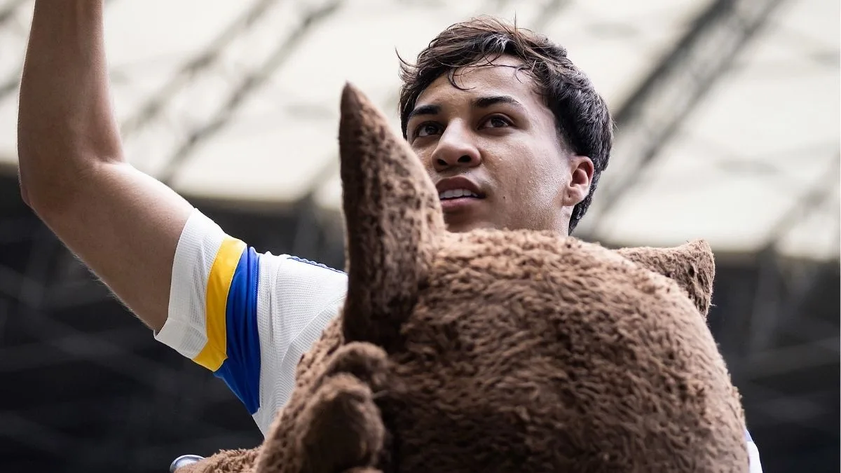Kaio Jorge brilha no Cruzeiro, celebra paternidade e dedica gol ao pai