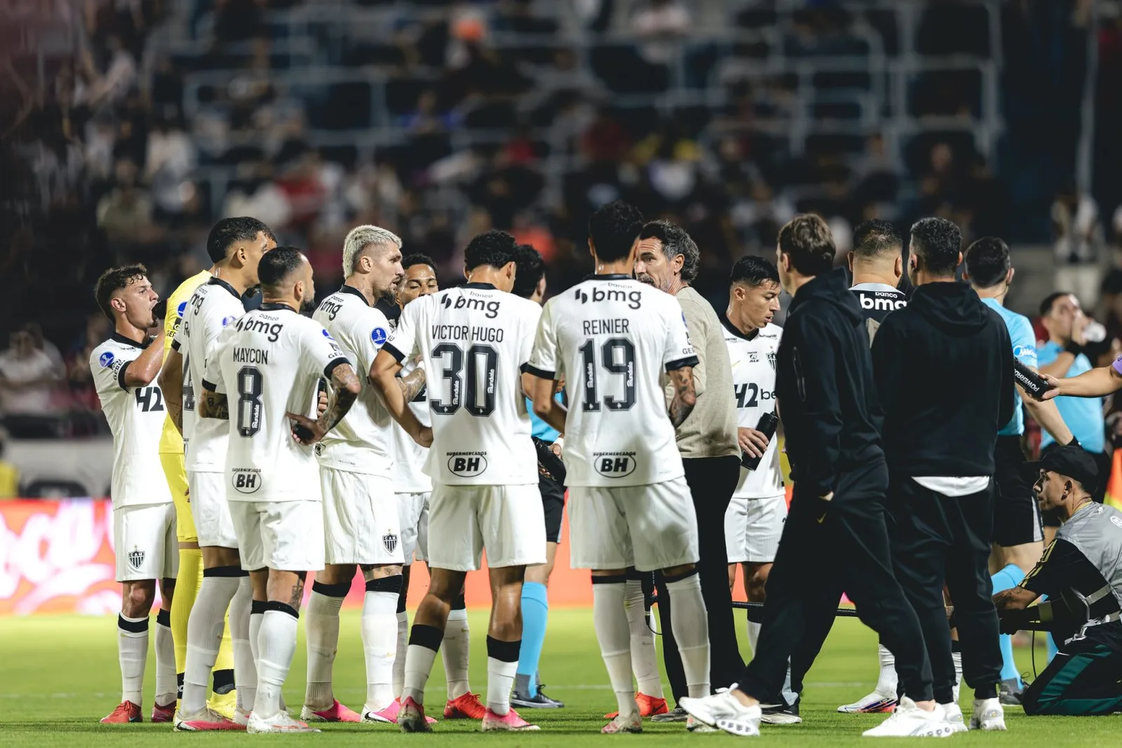 Atlético-MG vence Bragantino e jogadores pregam cautela na Copa Sul-Americana