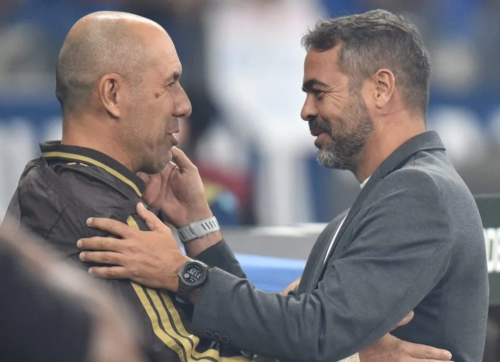 Artur Jorge no Cruzeiro supera trabalho de Leonardo Jardim no Flamengo, avalia jornalista