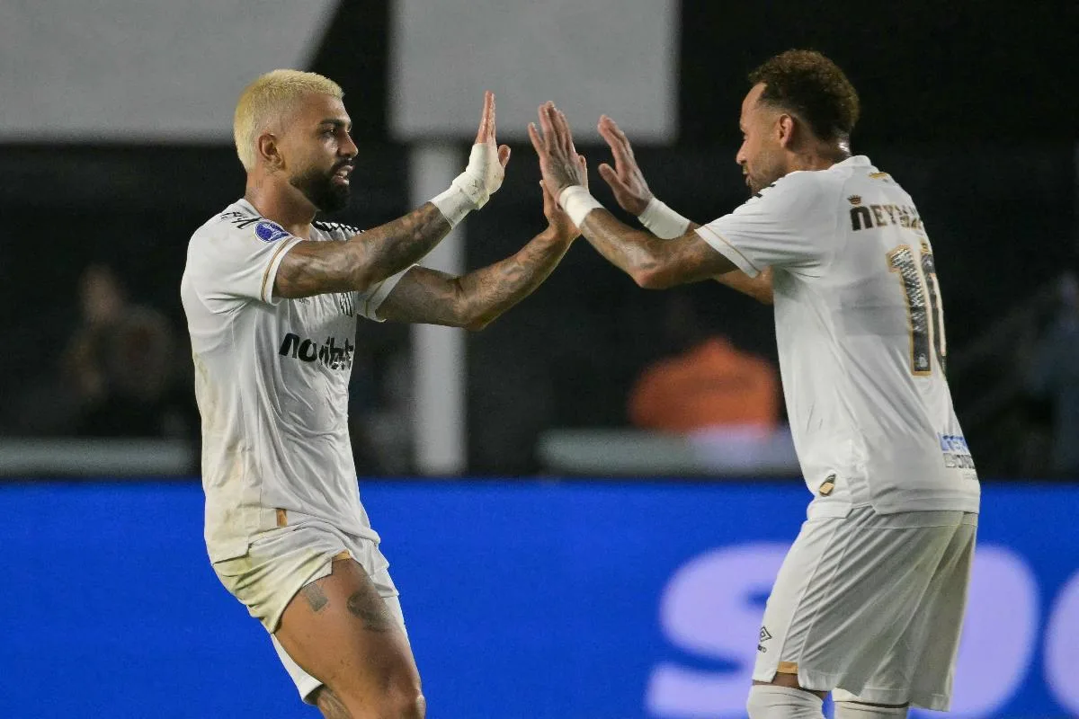 Santos na Sul-Americana: time vira sobre o Macará com assistências de Neymar e gol histórico de Gabigol